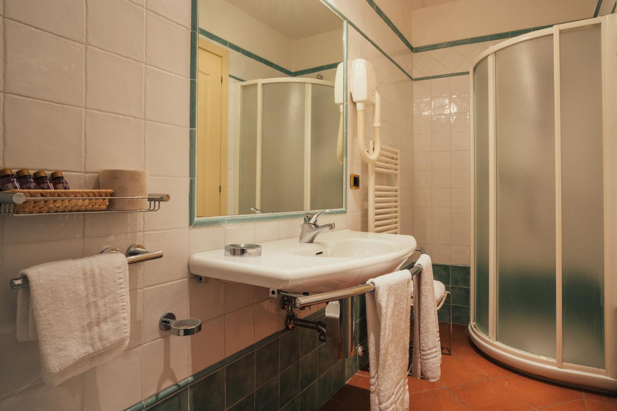 Albergo Cane Dozza Exterior foto
